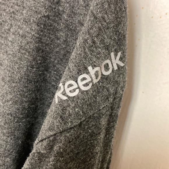 3/$20…bundle and save …
Reebok 3x 3/4 sleeve top - Picture 3 of 5